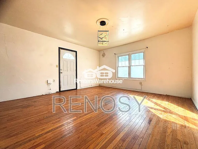 1171 21st St #2 — Photo 3