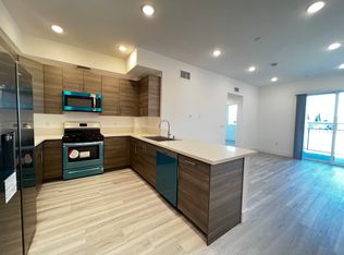 547 N Heliotrope Dr, Los Angeles, CA 90004