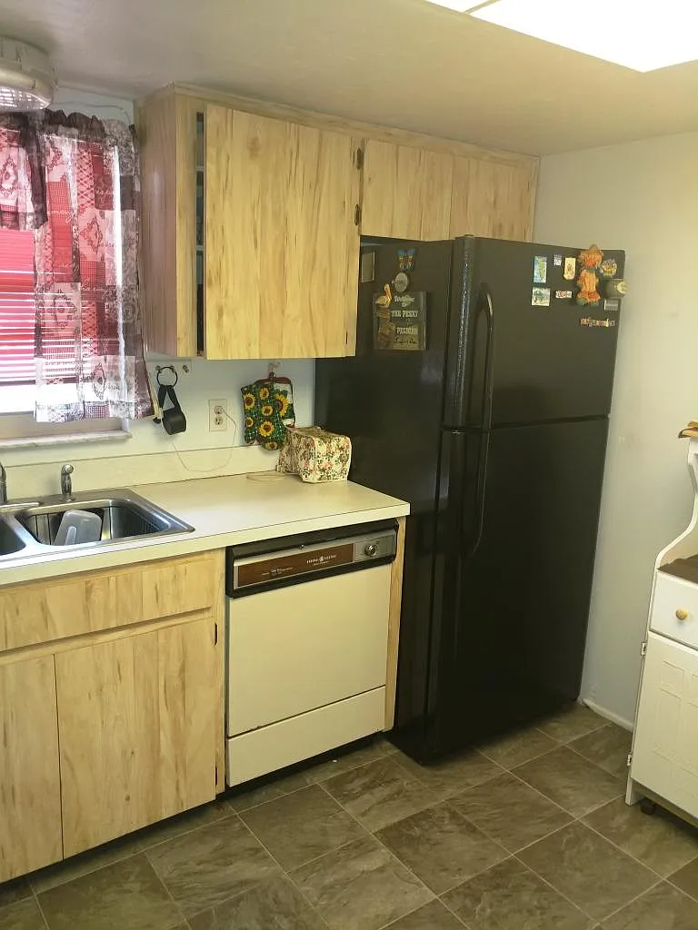 1 bed, 825 sqft, $1,350 — Photo 3