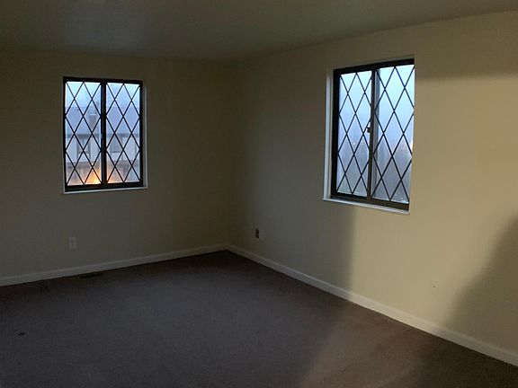 5th image of 7490 Dover Dr #207