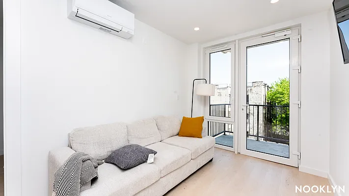 Rented by Nooklyn NYC LLC | media 162