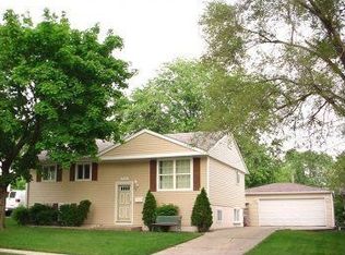 519 Waverly Ave, Streamwood, IL