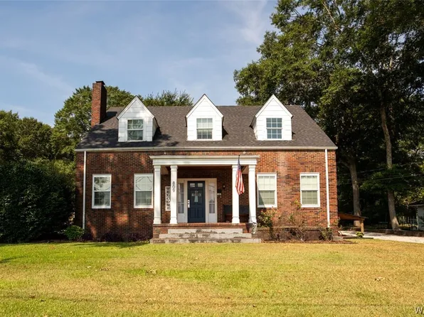 809 Temple Ave N, Fayette, AL 35555