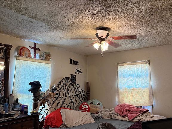 5th image of 1609 Delano St