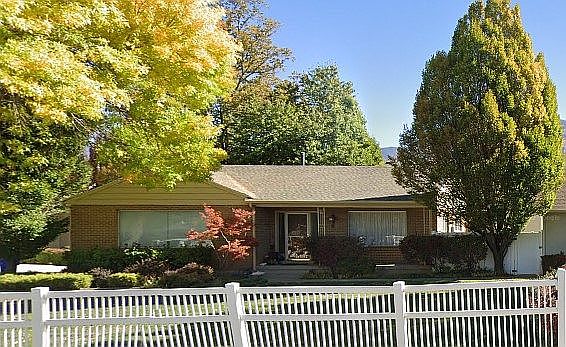 1st image of 1313 E Old Maple Ct