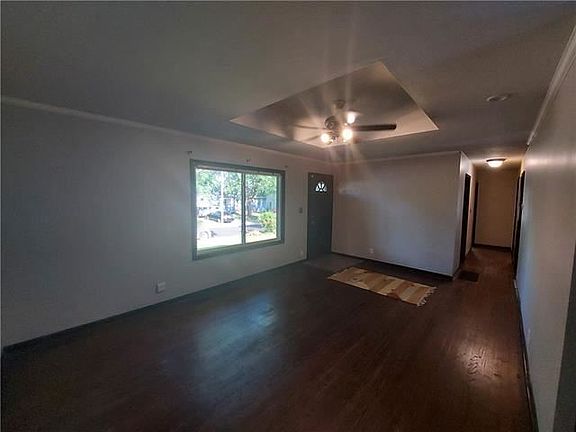 3rd image of 1316 N Viking Dr
