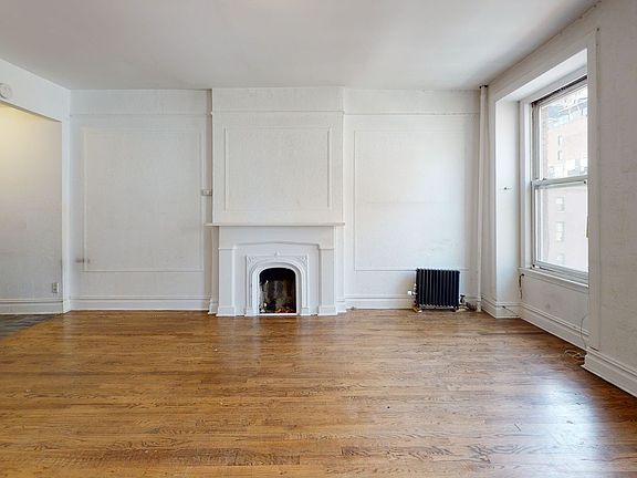 5th image of 123 Lexington Ave APT 4F