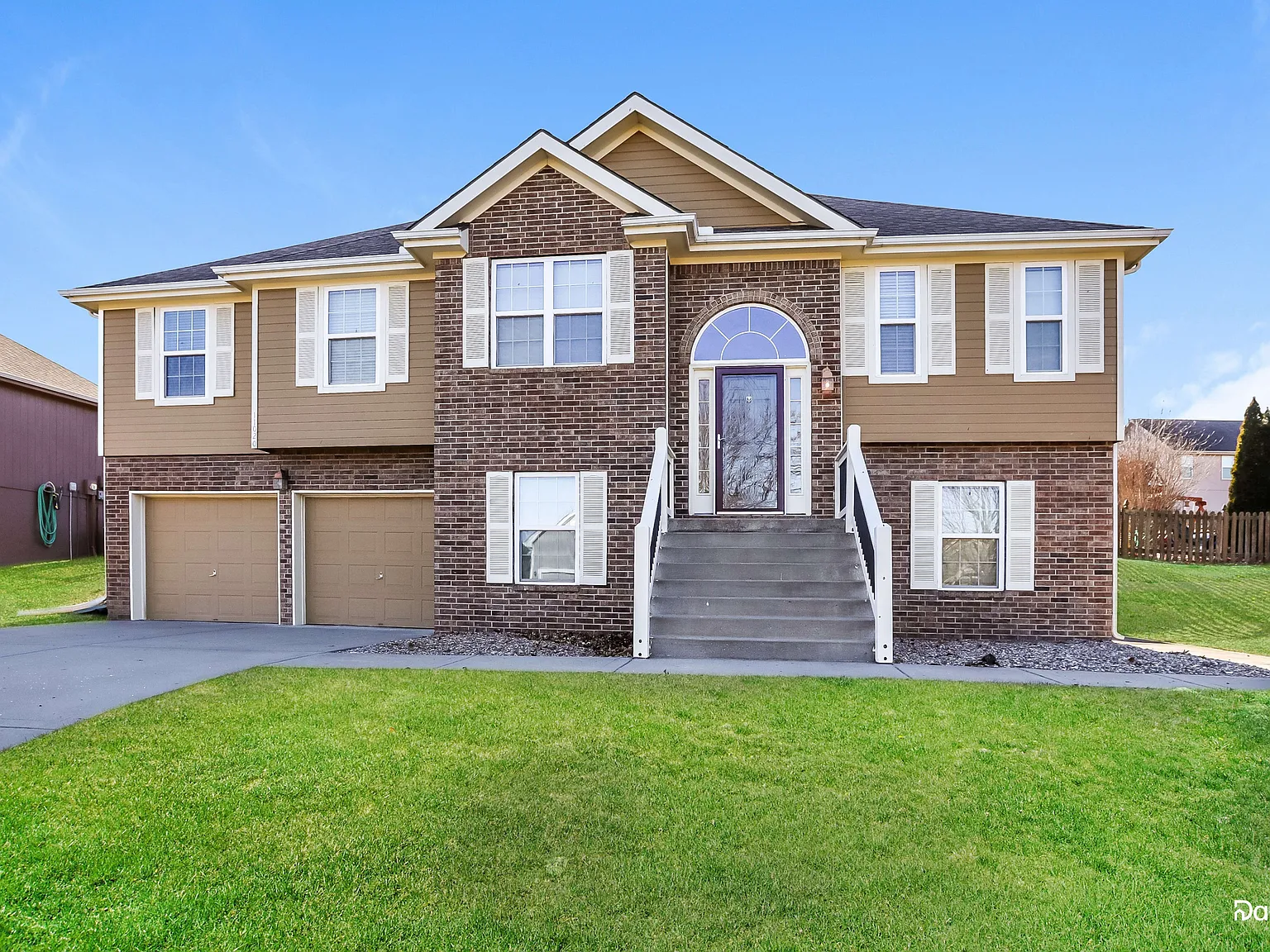 4 bed, 3.0 bath, 2381 sqft, $2,820 — Photo 1