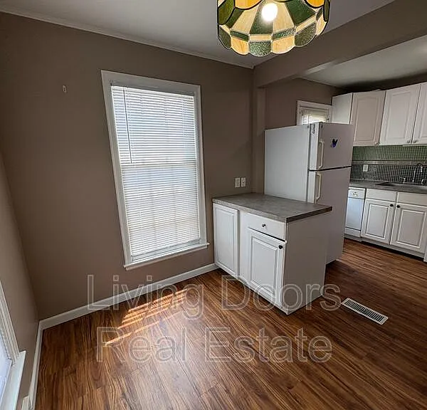 2303 South St — Photo 5