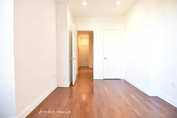 Rented by Bohemia Realty Group | media 28