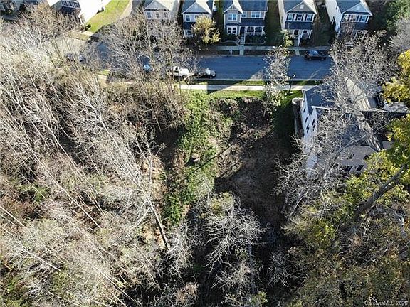 3rd image of 8111 Dumphries Dr