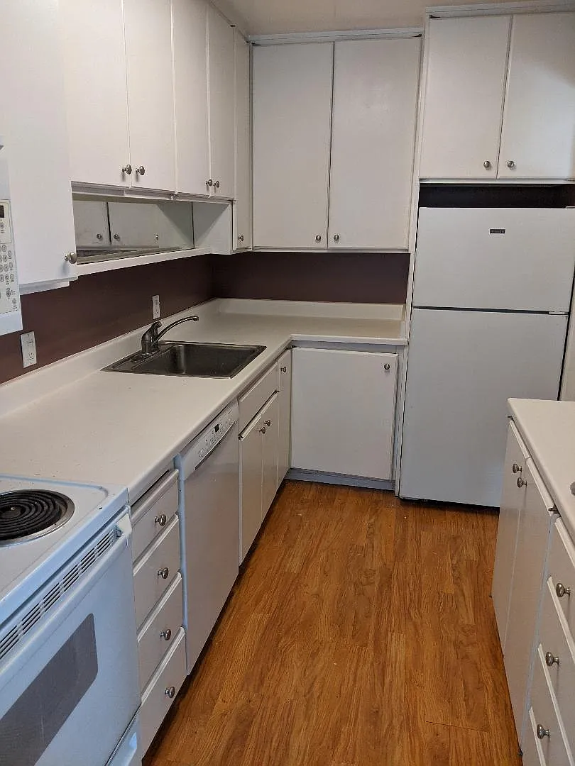902 Peninsula Ave — Photo 4