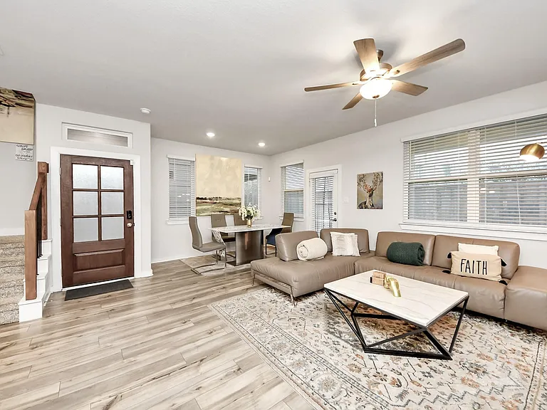 8207 Rising Stream Dr — Photo 10