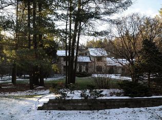 60 W Juniper Ln, Moreland Hills, OH