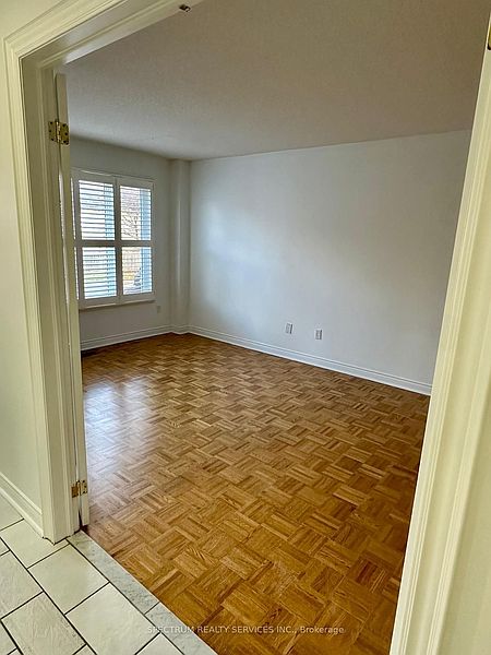 Burlington House for rent - 4 Bedrooms — photo 2