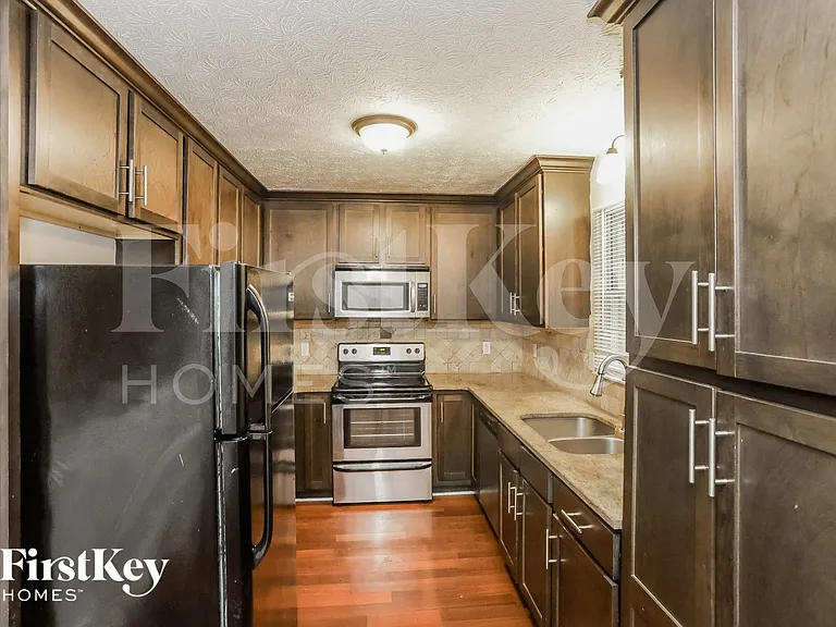 173 Shady Lane Cir — Photo 4