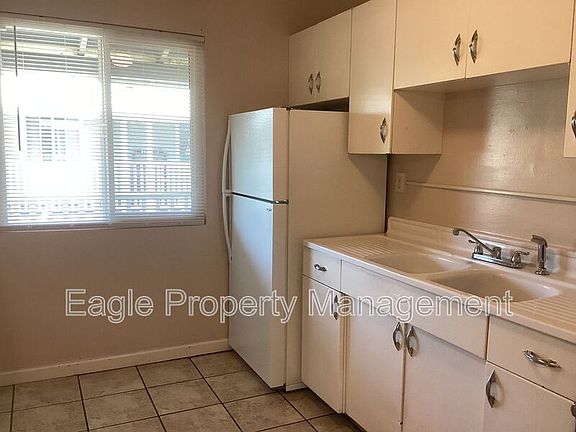 5th image of 2530 S St APT 10