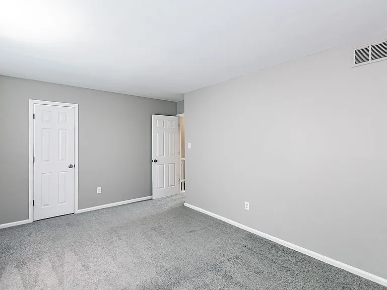 9 Arnold Pl — Photo 5