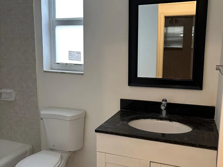 1724 Johnson St #22 — Photo 2