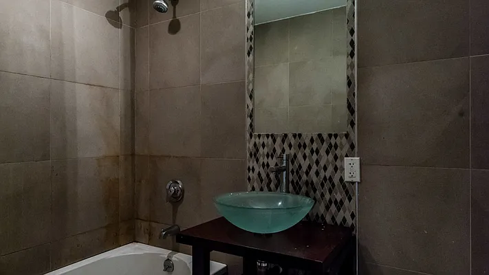 Rented by Nooklyn NYC LLC | media 17