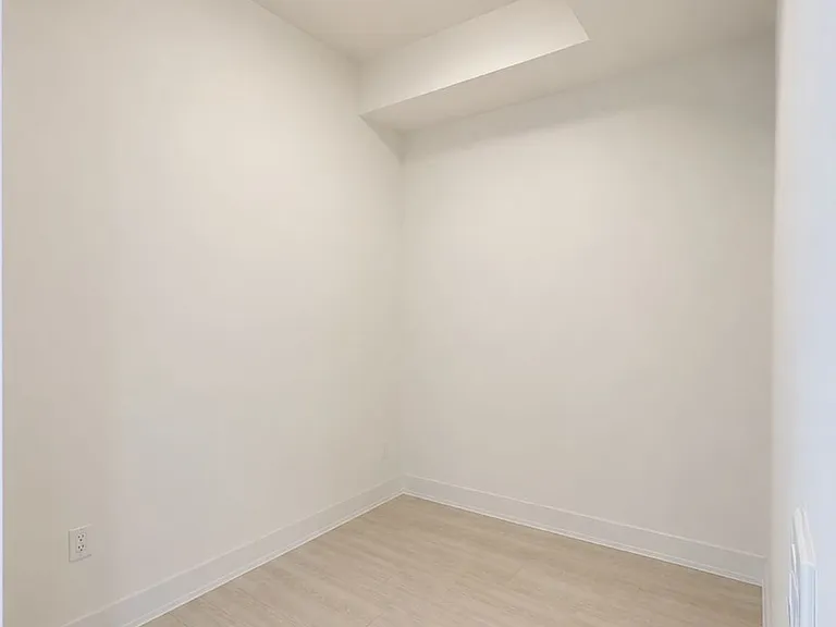 127 Broadway Ave #803 — Photo 9