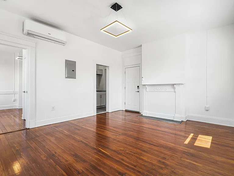 150 E Clifton Ave #1 — Photo 3
