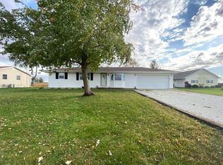 1205 E 3100 North Rd, Clifton, IL 60927