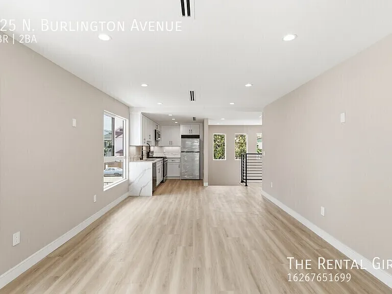 225 N Burlington Ave — Photo 3