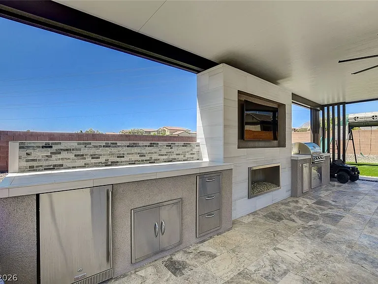8477 Wolf Mountain Ct — Photo 15