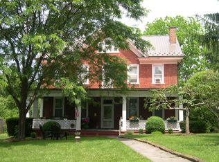 208 E Main St, White Sulphur Springs, WV 24986