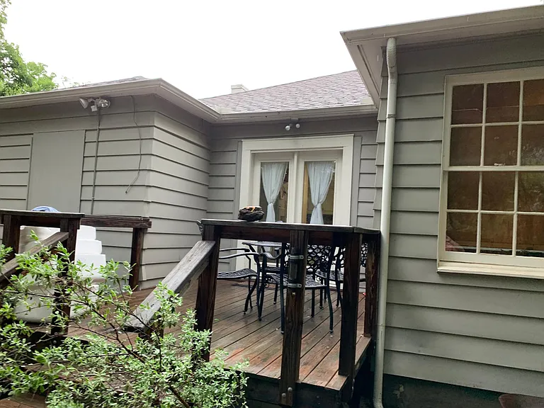 919 W Hickory St — Photo 23