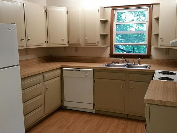 211 Chateau Lane Butler Pa house for rent