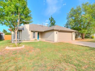 2112 Tanglewood Dr, Edmond, OK 73013