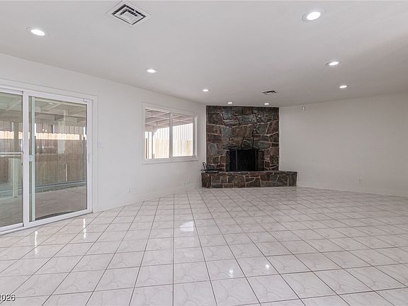 3rd image of 4626 W Warm Springs Rd