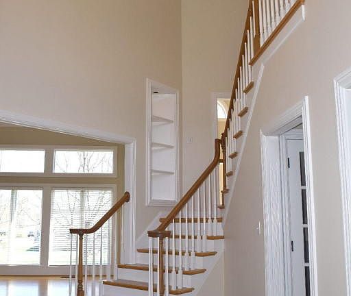0016 Stairway to 2nd floor