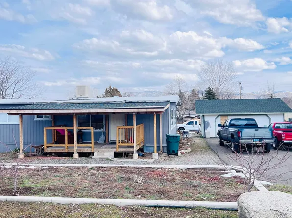3474 Tourmaline Dr, Carson City, NV 89705