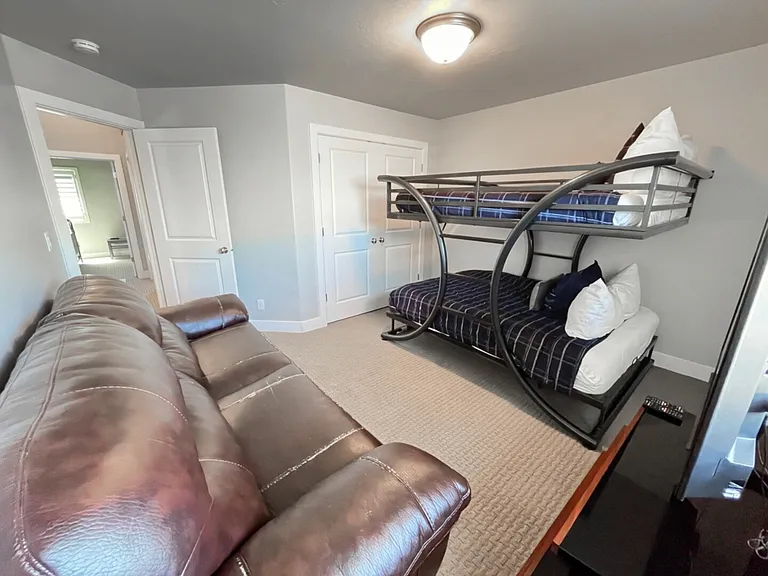 N Coral Ridge Dr — Photo 27