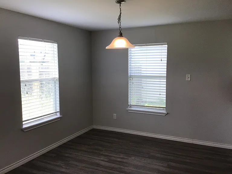13318 Ambrosa Dr — Photo 5