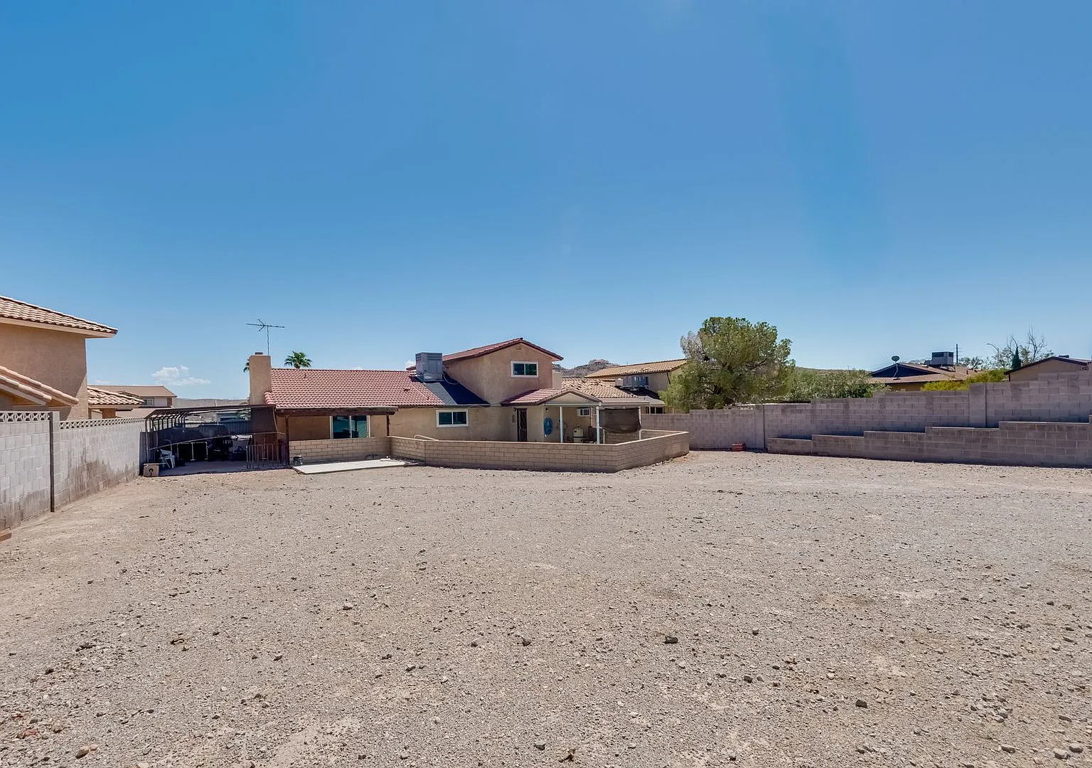 Spacious 4-Bedroom Boulder City Home with Private Pool — Photo 2