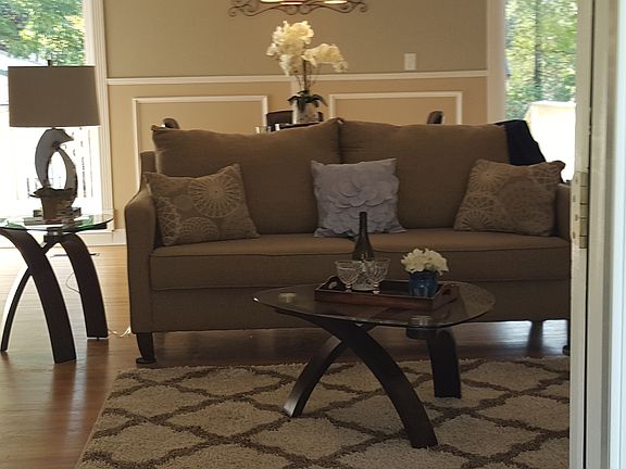 Living room/dining room