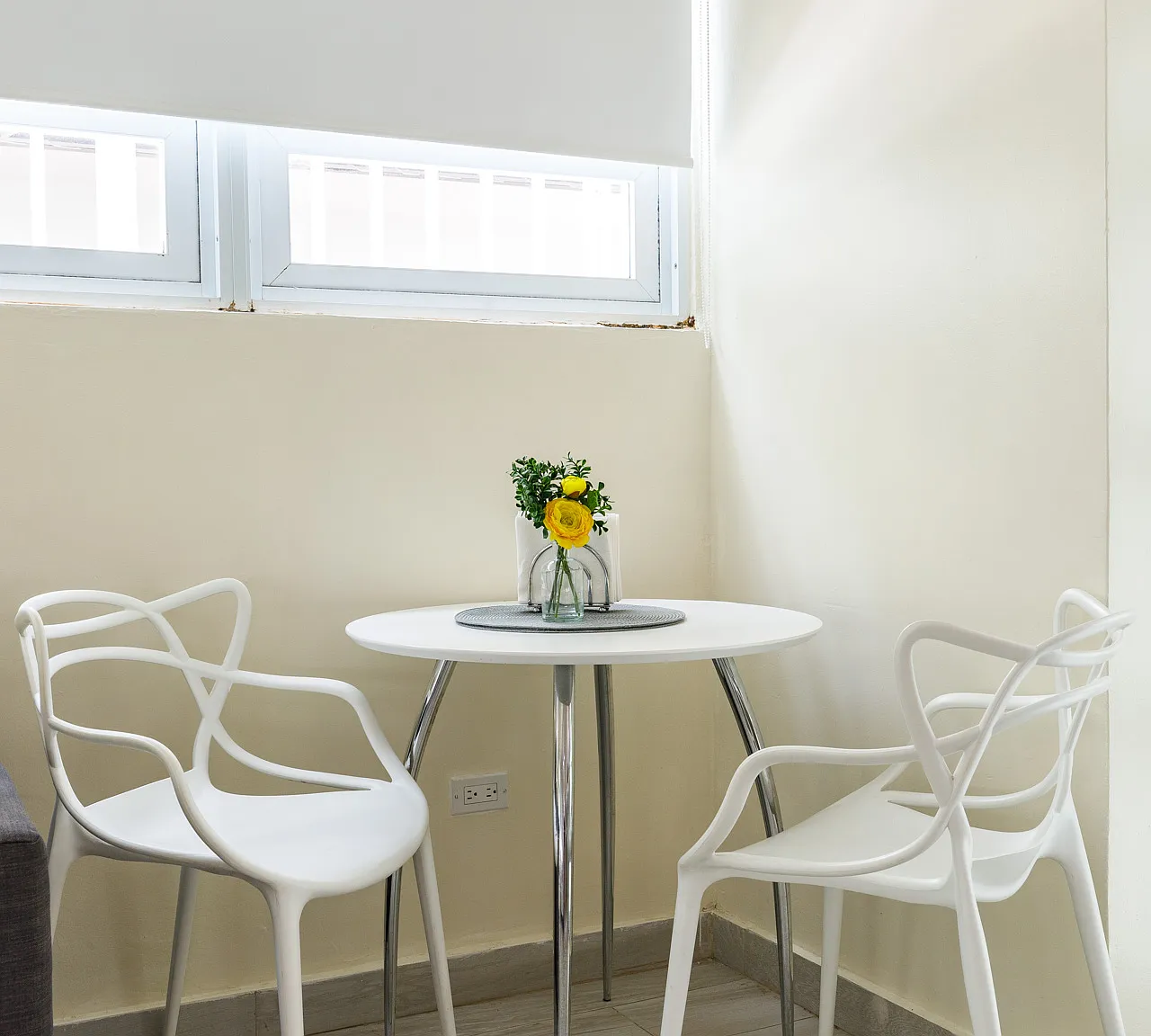 Studio, 450 sqft, $2,300 — Photo 1