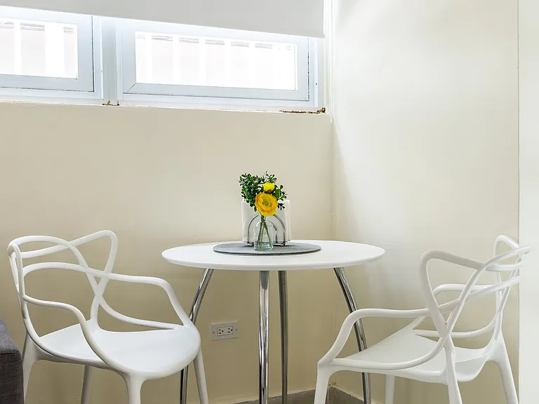 1408 Calle Aldea #1B — Photo 1