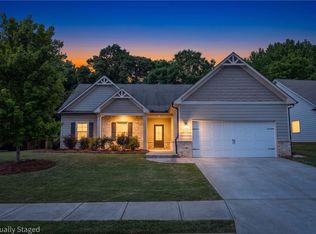500 Brighton Park Cir, Hoschton, GA 30548