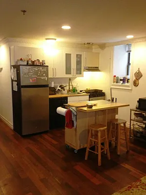 Rented by Charles Coutinho LLC | media 76