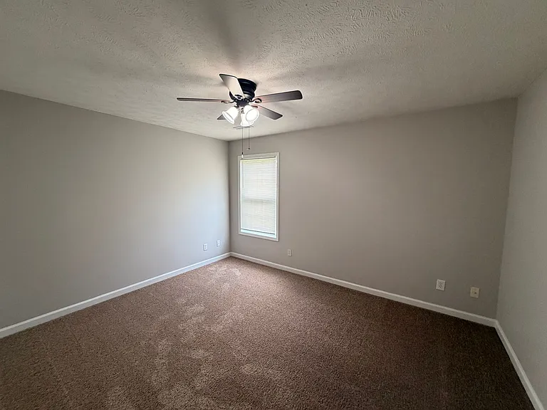 7003 Clara Ct — Photo 10