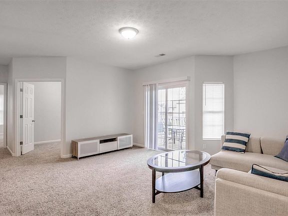 3rd image of 149 Saddlebrook Ln Unit 549