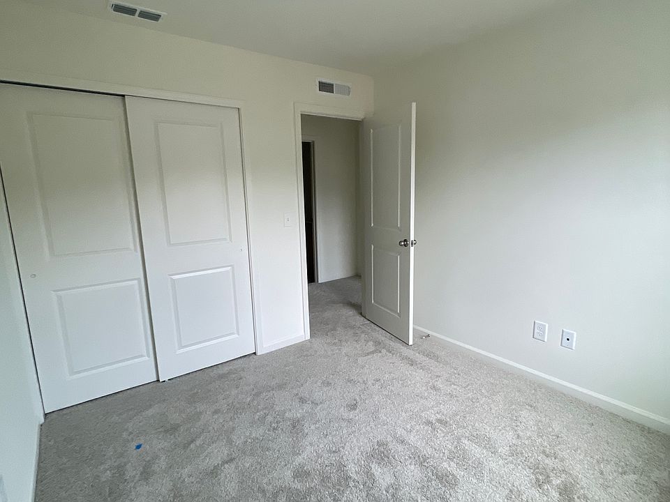2nd image of 3078 Spline Cir