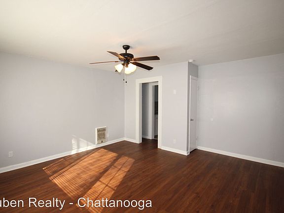 2nd image of 1008 Glenwood Dr