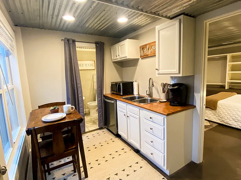 926 Archer St — Photo 10