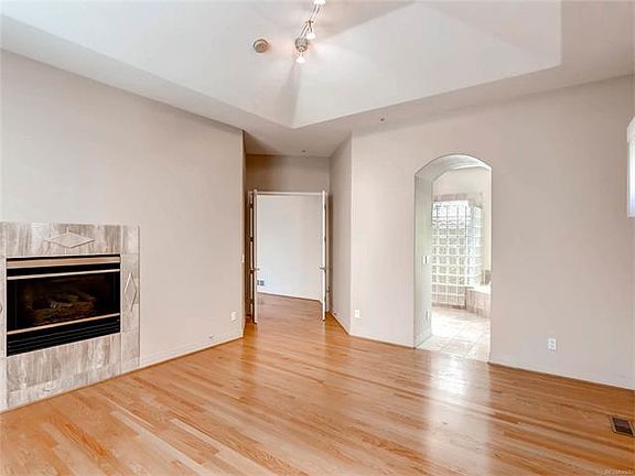 5th image of 2727 E Cedar Ave Unit 4